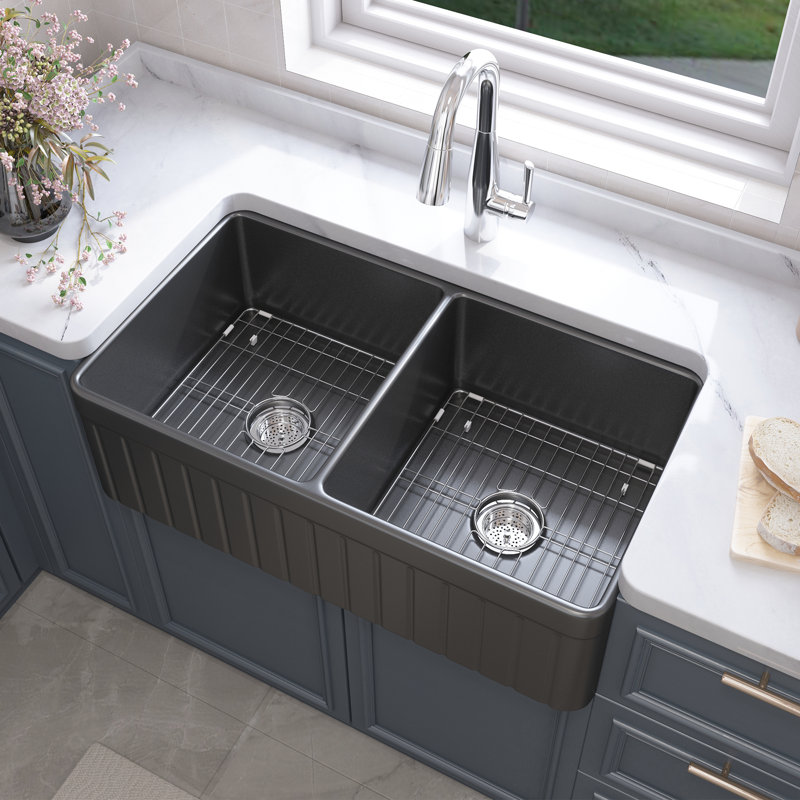 Évier de cuisine à double cuve en argile réfractaire 33 po x l 18 po avec grille d'évier et crépine, Noir