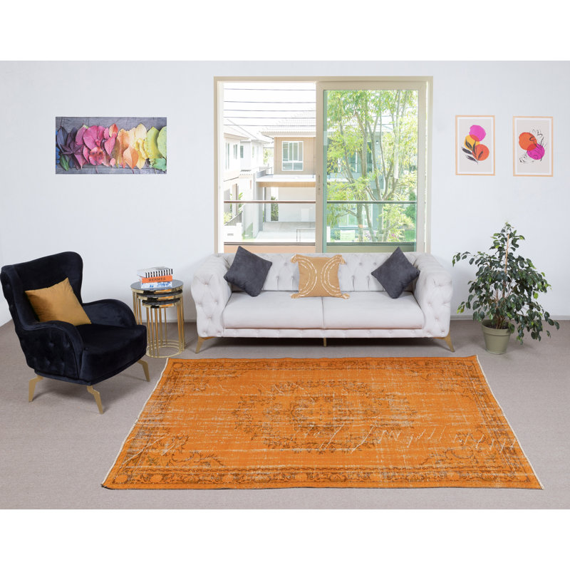 Tapis rétro en laine rouge 5,7 x 9 pi pour intérieurs modernes. Noué et tissé à la main en Turquie