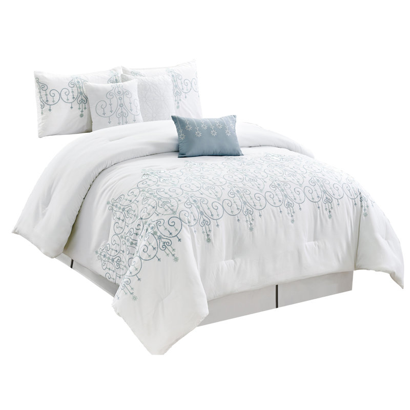 Geometric Shapes Comforter, Queen Comforter + 6 Additional Pieces