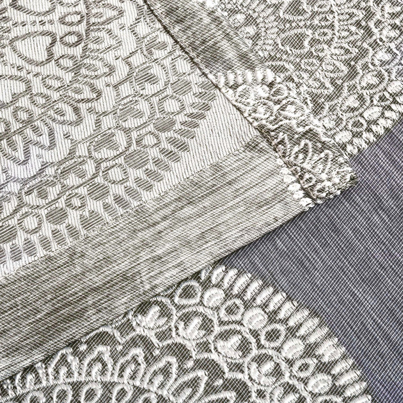Panneaux de rideaux obscurcissants en jacquard à motif floral avec œillets Karolinka, Crème, 52 po x 84 po
