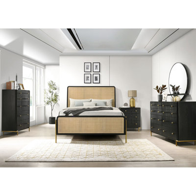 5 grandes chambres avec cadres noirs, pattes dorées, accents tissés et meubles de style oriental avec table de chevet, commode et commode à miroir