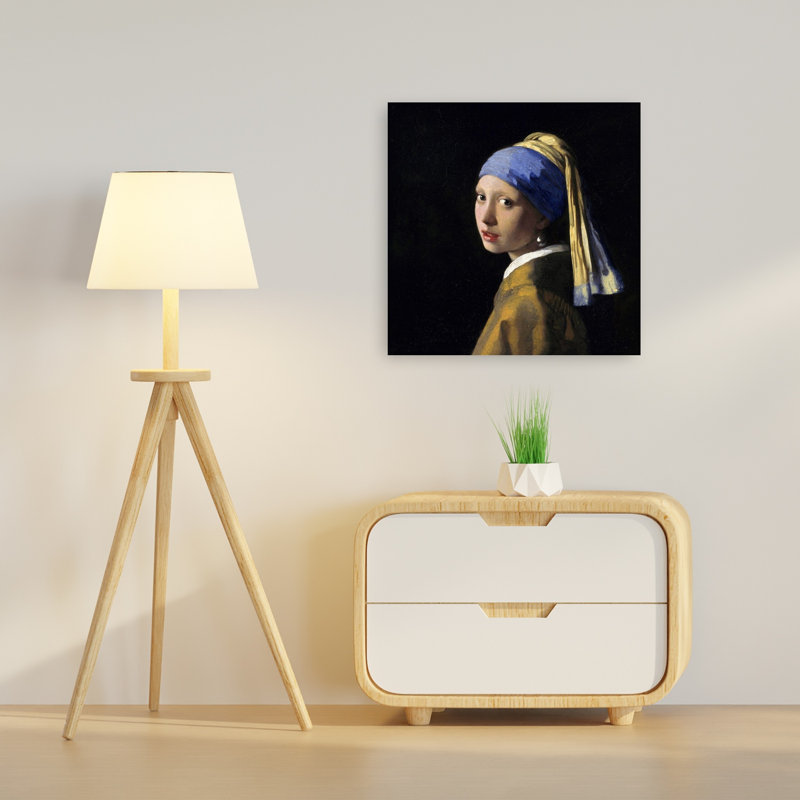 Fille avec une boucle d'oreille de perle, portrait contemporain, architecture, impression d'art mural, H 24 po x l 24 po