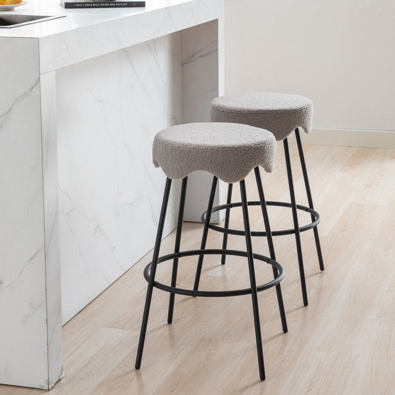 Tabouret de comptoir rembourré 26,97 po Kipten, Gris