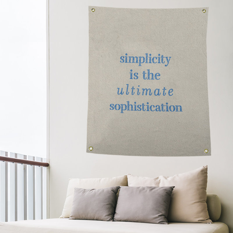 Tapisserie à citation simple et sophistiquée en polyester, H 80 po x l 59 po, Blanc / Bleu
