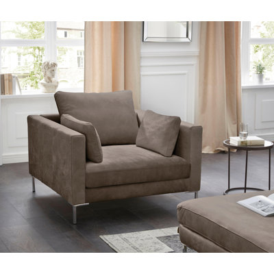 Marius 110 Wide Tufted