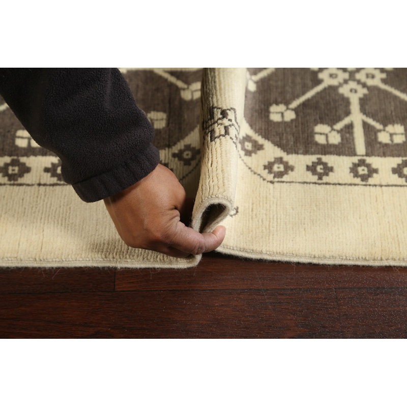 Tapis beige noué à la main de conception unique 5 pi 10 po x 8 pi 8 po