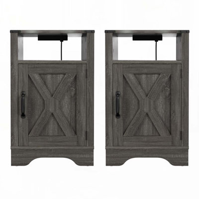 Table d'appoint Farmhouse, table de bout rustique en bois, table d'appoint avec prise de courant (2 ensembles) - gris foncé
