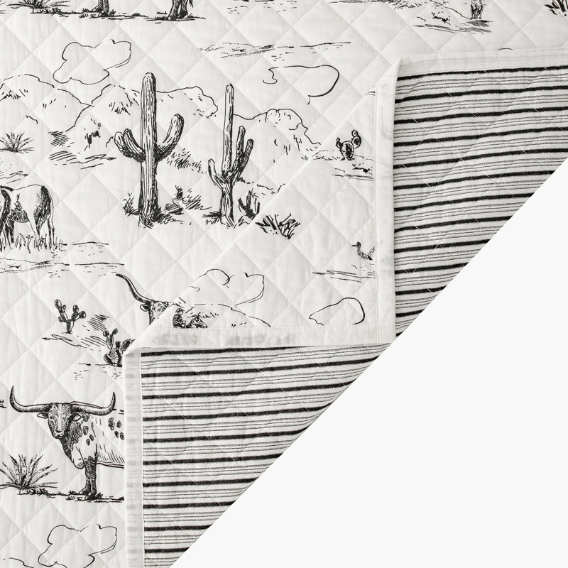 King Black and White Cotton Reversible Quilt Set