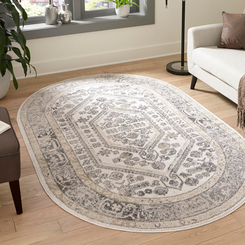 Tapis ivoire Edson, Ovale 7 pi 10 po x 10 pi