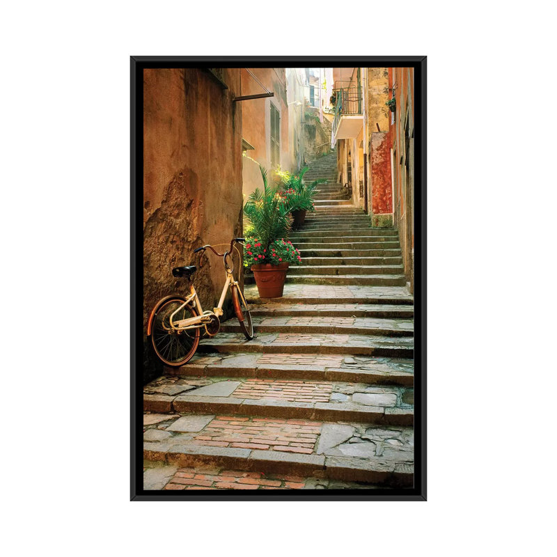 Italie, Cinque Terre, Monterosso. «Bicycle and Uphill Stairway» par Jaynes Gallery - reproduction de photo, Pas de tapis