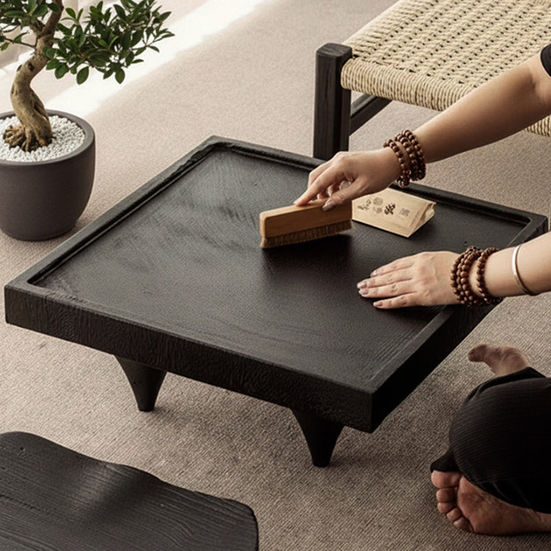 Table basse carrée en bois massif de style français