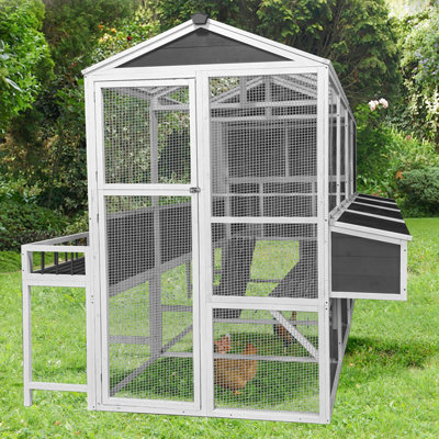 Spacious Walk-in Wooden Chicken Coop With Nesting Boxes - Ideal For Outdoor Poultry Raising