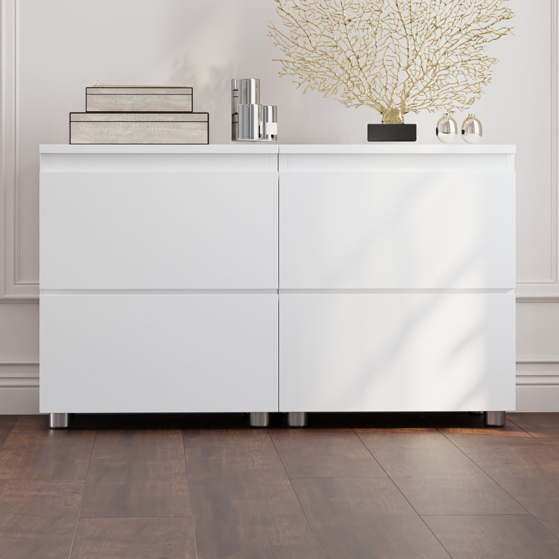 31.5 " W 4 - Drawer Dresser