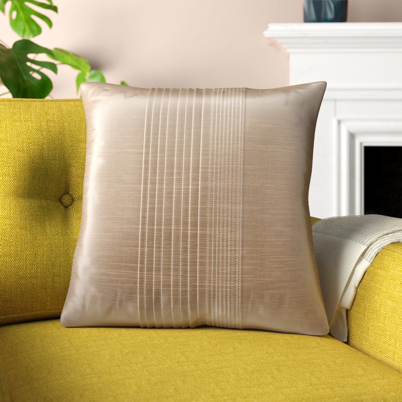 Coussin décoratif carré plissé Daquaries, 18 po x 18 po, Champagne, Polyester