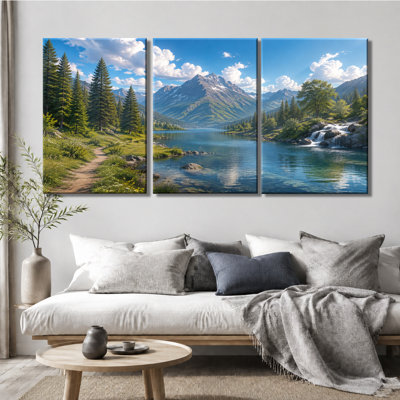 Tableau à trois panneaux représentant une cascade de montagne au bord d'un lac alpin - Impression sur toile tendue