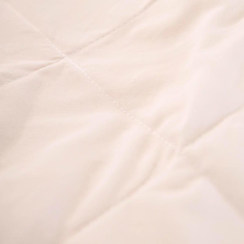 Play pen mattress: 4cm H