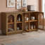 Buffet en bois avec étagères et portes ajustables-556129461