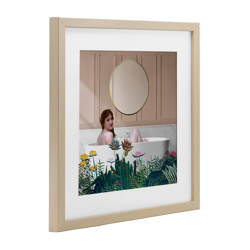 «Vintage Lady in Bath», reproduction encadrée sous verre, design par Seven Trees Design, Cadre de récolte en pin