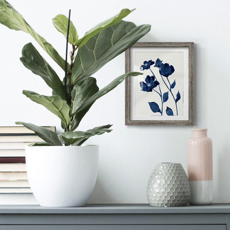 Indigo Bloom I, reproduction encadrée, Blanc, Papier encadré argent vieilli