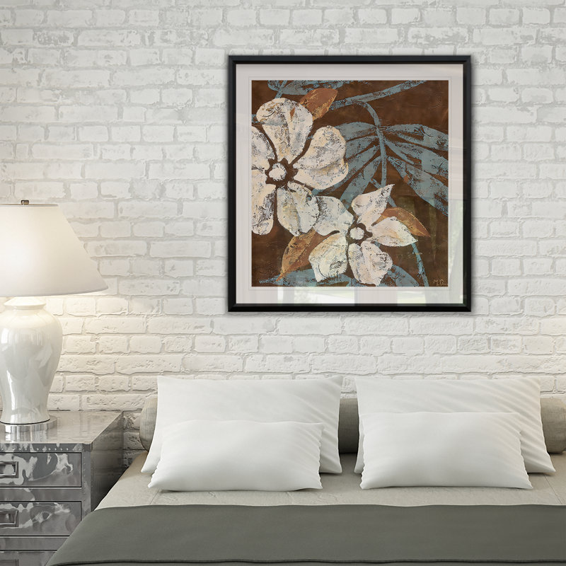 Fleurs sur chocolat I - reproduction de cadre photo, H 17,5 po x l 17,5 po x P 1,5 po