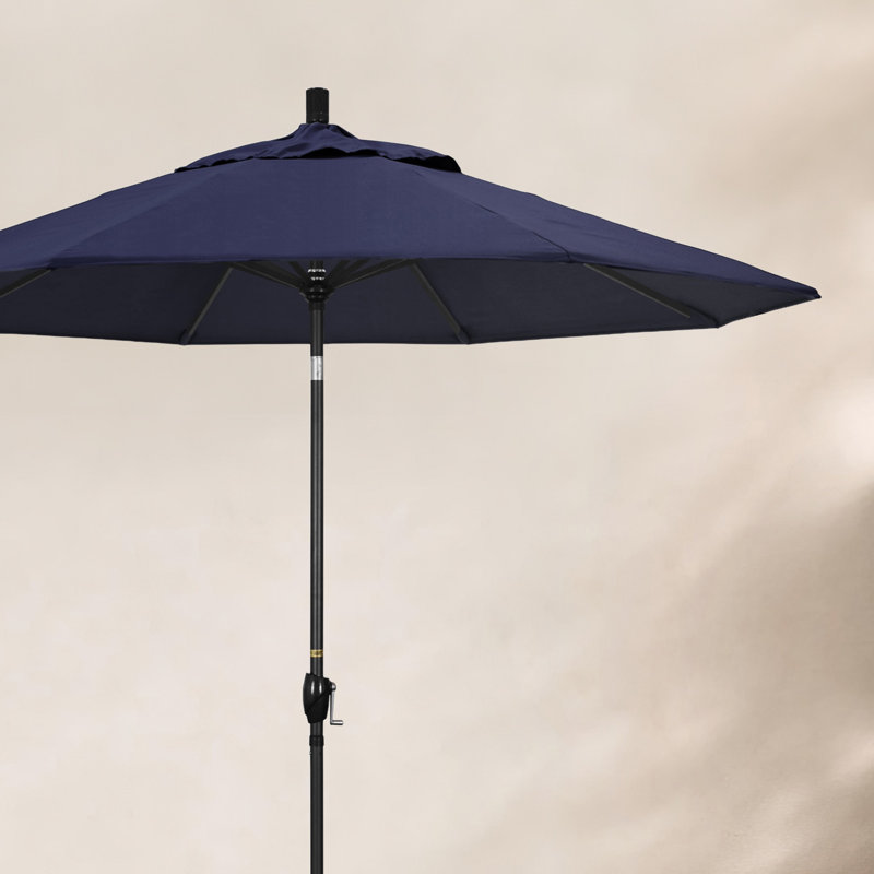 Parasol de marché 9 pi Iuka, Toile bleu marine Sunbrella®, 225