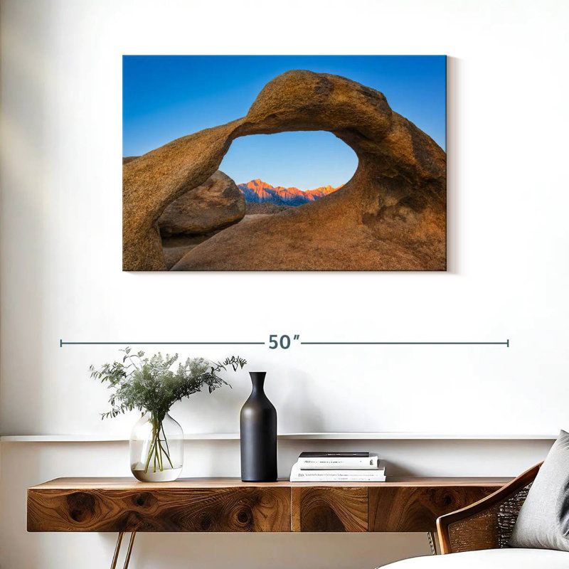 Alvord Iconic Mobius Arch