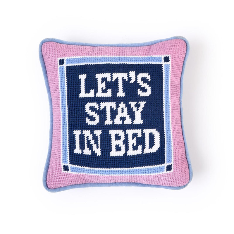 Coussin décoratif en coton 8 x 8 po Lets Stay In Bed