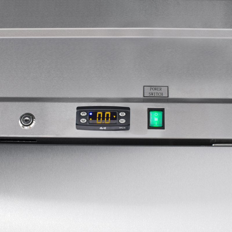 Maxx Cold Door Reach-In Freezer, Bottom Mount, 49 cu. ft., in Stainless Steel