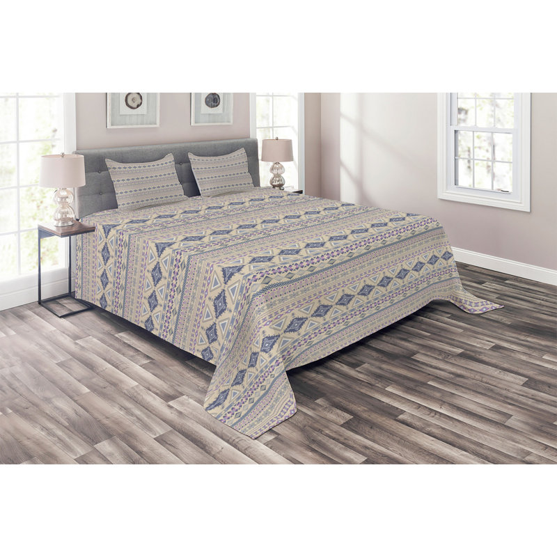 Ethnic Rustic Polyester Coverlet, King Bedspread + 2 Shams