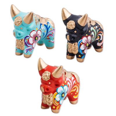 Figurine en céramique little pucara bull Inigo
