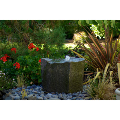 Ensemble de fontaine en béton armé Hagy