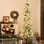 Arbre de Noël artificiel blanc effilé 7 pi 6 po avec 350 lumières DEL