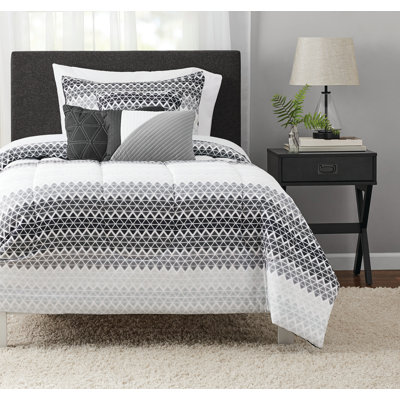 Kippie Polyester Geometric Shapes Comforter