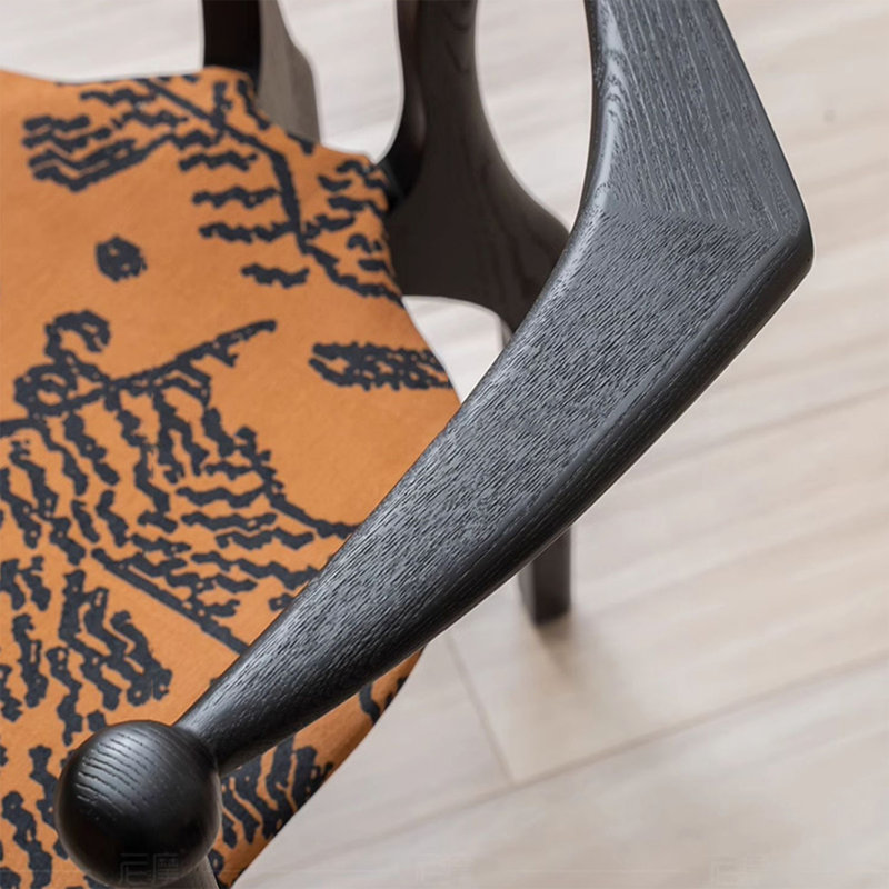 Chaise avec accoudoirs noirs 24,02 "(ensemble de 2)