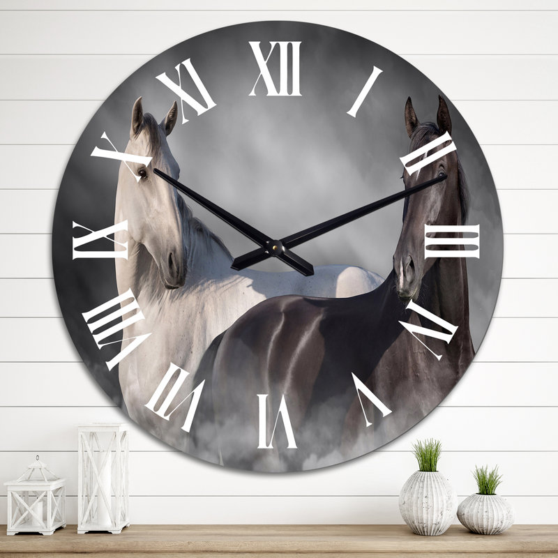 Cheval noir et blanc en gros plan Portrait II - Horloge murale traditionnelle, Grand