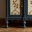 Armoire d'entrée rétro en bois massif peint
