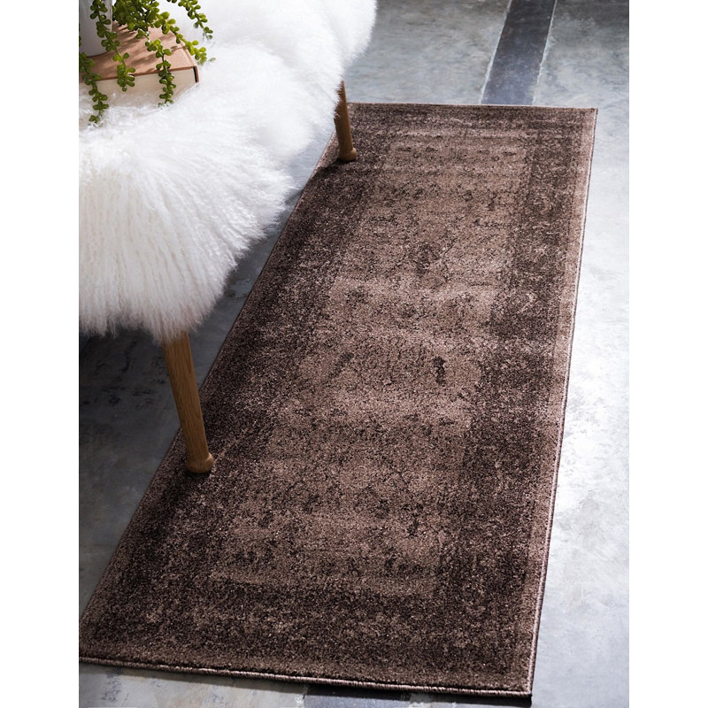 Tapis brun à motif oriental Soledad, Tapis de couloir 2 pi 7 po x 10 pi