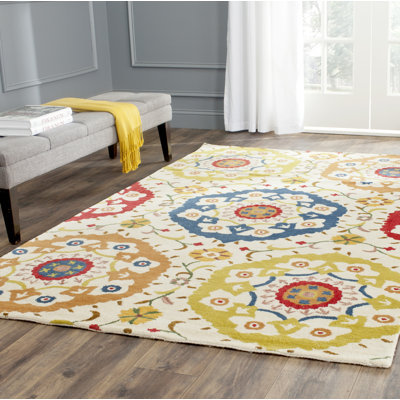 Tulia Rectangle Floral Wool Hand Woven Indoor / Outdoor Area Rug
