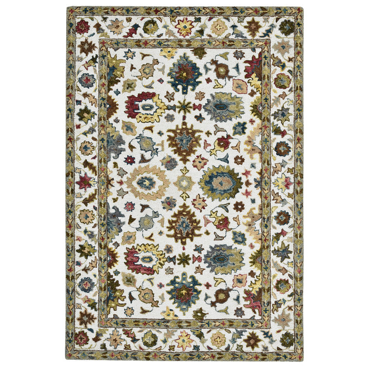 Tricity Traditional Ivory Hand-Hooked Area Rug