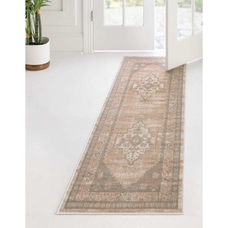 Matthei Oriental Indoor Rug, Runner 2' x 6'