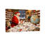 Père Noël qui lit des lettres dans un atelier-1017446522