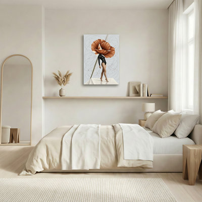 Grande toile murale en cuivre représentant une femme à tête de fleur en body noir