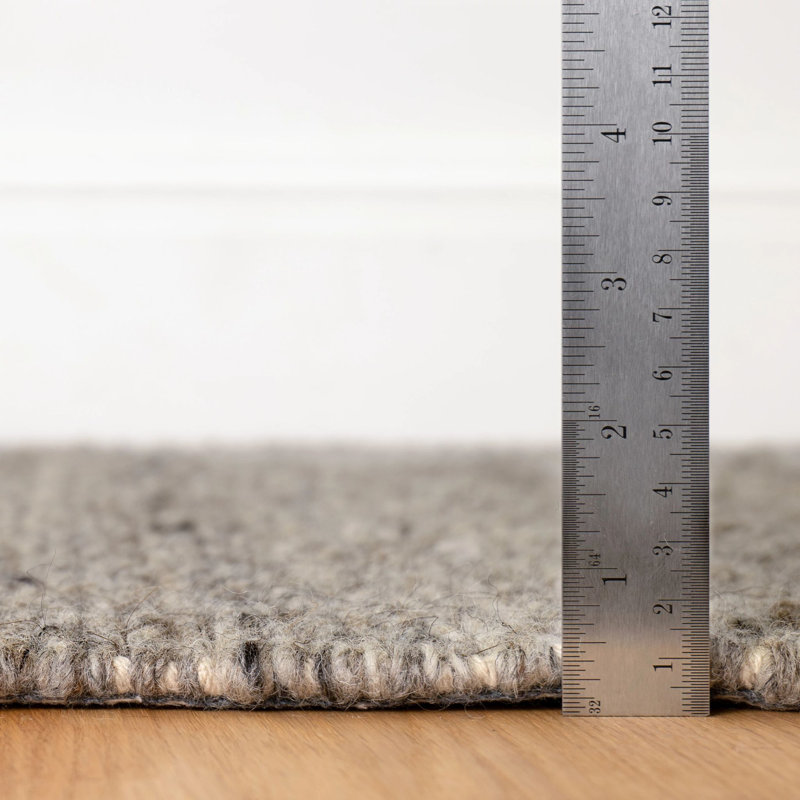Solimar Natural Handwoven Wool Rug, Rectangle 9'6" x 13'6"