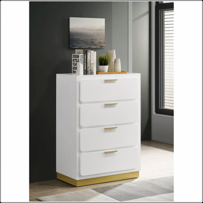 Commode à 4 tiroirs Sophia avec rangement spacieux et élégance moderne, parfaite pour les chambres contemporaines.