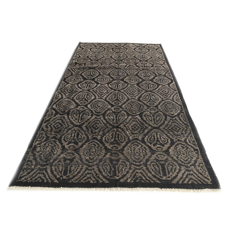 Iniguez Black Rug