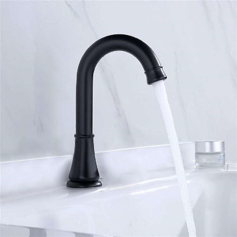 Robinet à capteur sans contact BathSelect Aversa - nickel brossé, idéal pour les hôtels et les toilettes publiques, Noir mat