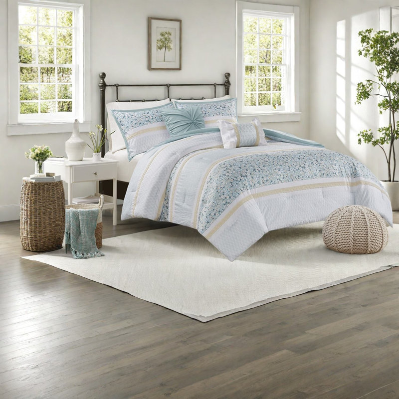 Elegant 5-piece Seersucker Bedding Set, Polyester, Shabby Chic Style