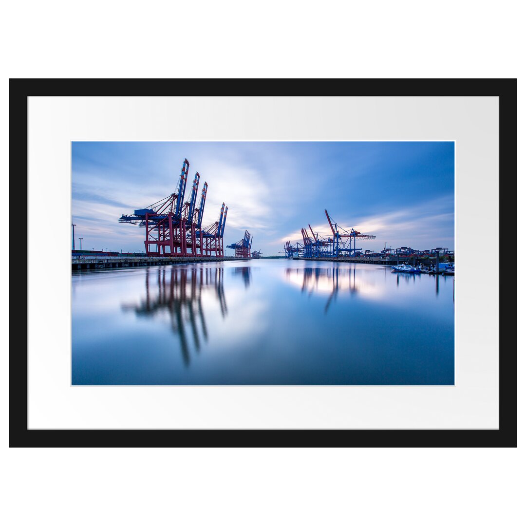 Hafen am Abend Gerahmter Fotodruck