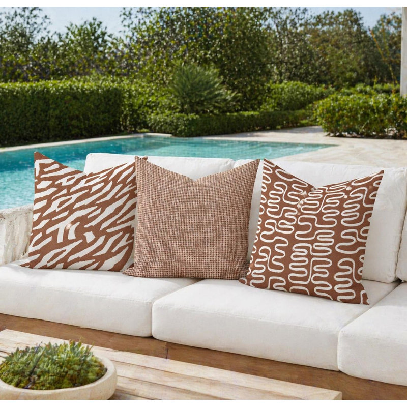 Housse de coussin d'extérieur à imprimé géométrique brun Cinamon, Carré 21 po