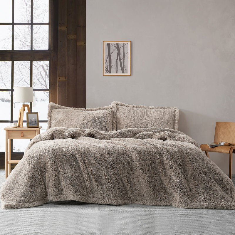 Ensemble d'édredon surdimensionné taupe Comat Induct, Édredon pour très grand lit + 2 très grandes ta